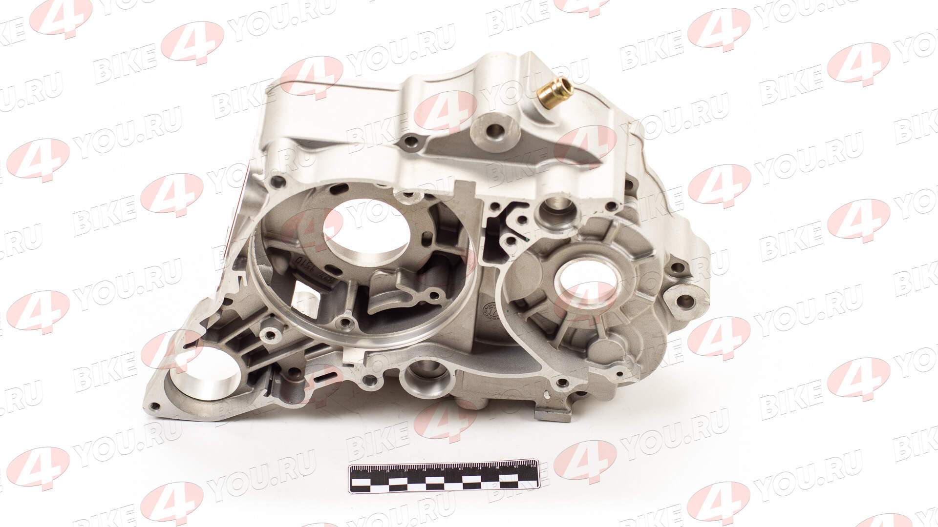 Картер левый W190 190см3 ZS